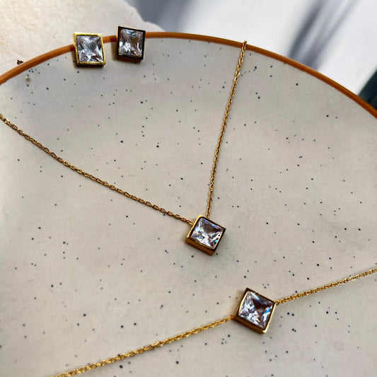 Kiya Stud Jewellery Combo Set