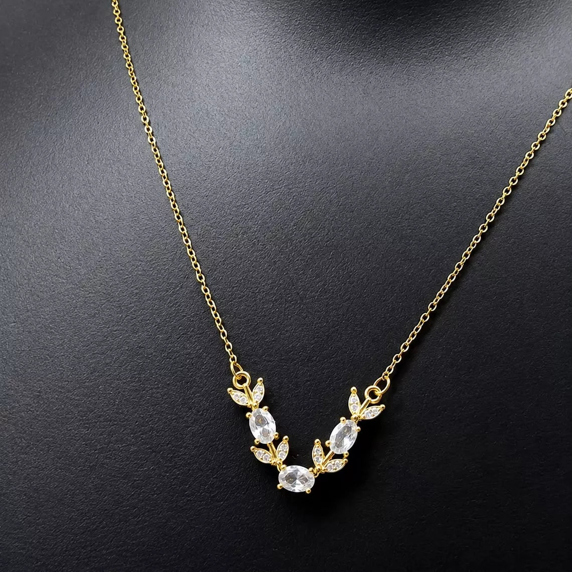 Tulip Sheen Necklace