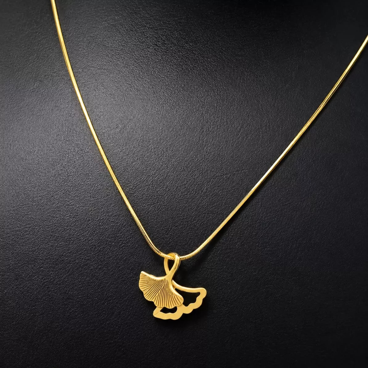 Shaina Seep Necklace
