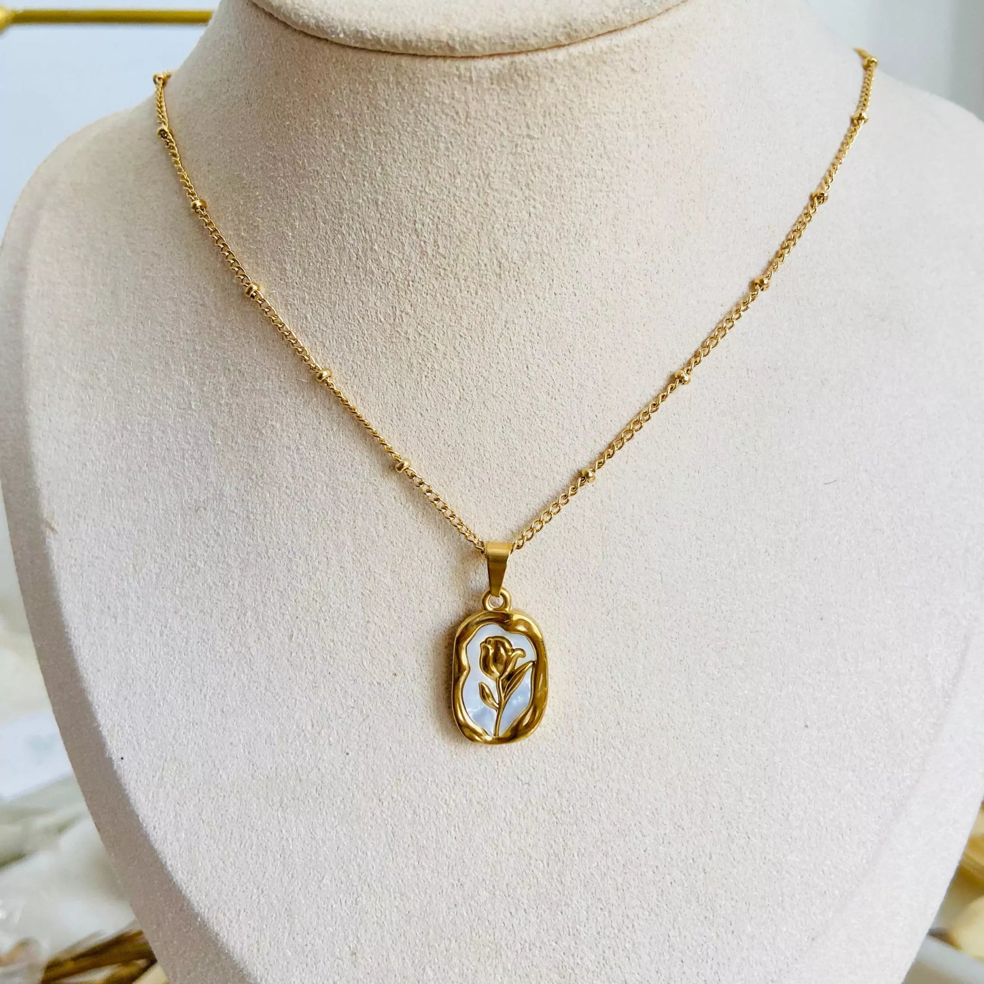 Rozel Necklace- Gold