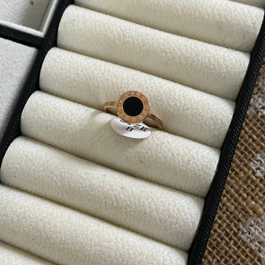 Roman Round Ring - size 8