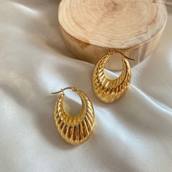 Croissant Bold Hoops