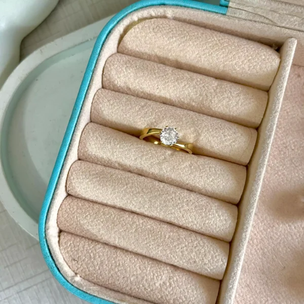 Solitaire Gold Ring- size 8