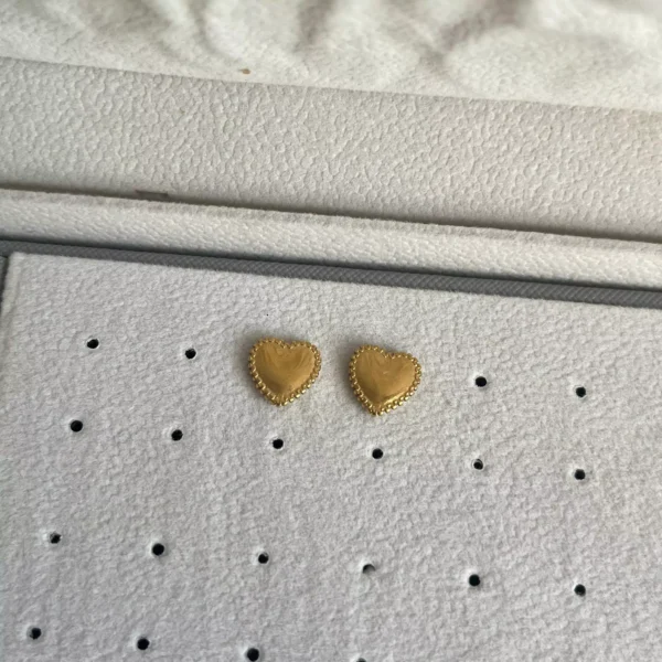 Hearty Stud Earrings