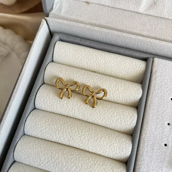 Ribbon Bow Studs