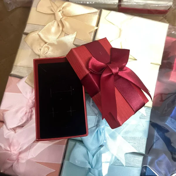 Gift Box (Random Colour)