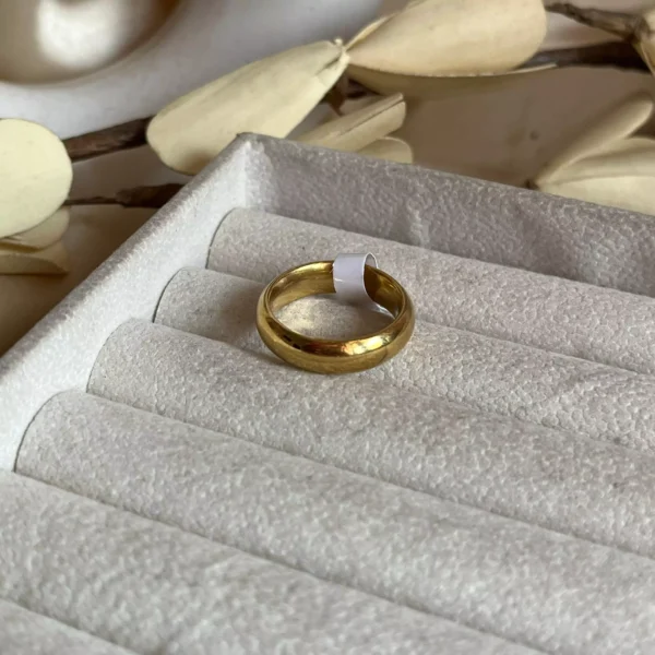 Bold Plain Gold Ring