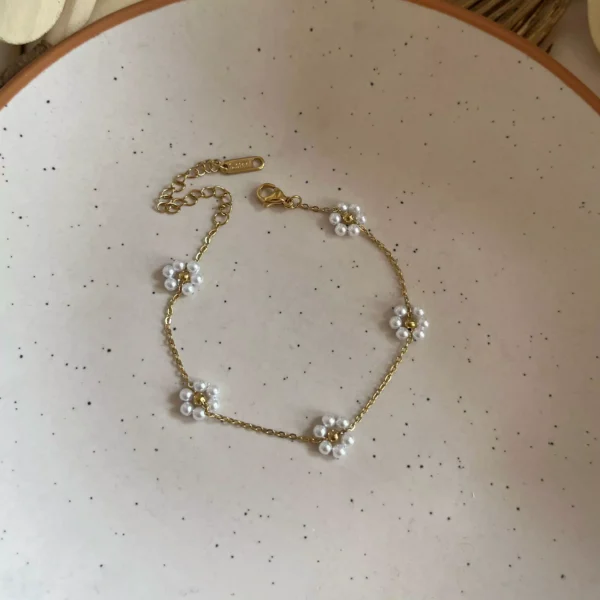 Pearly Flower Bracelet