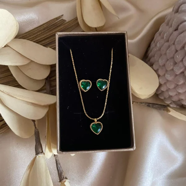 Emerald Heart Jewellery Set