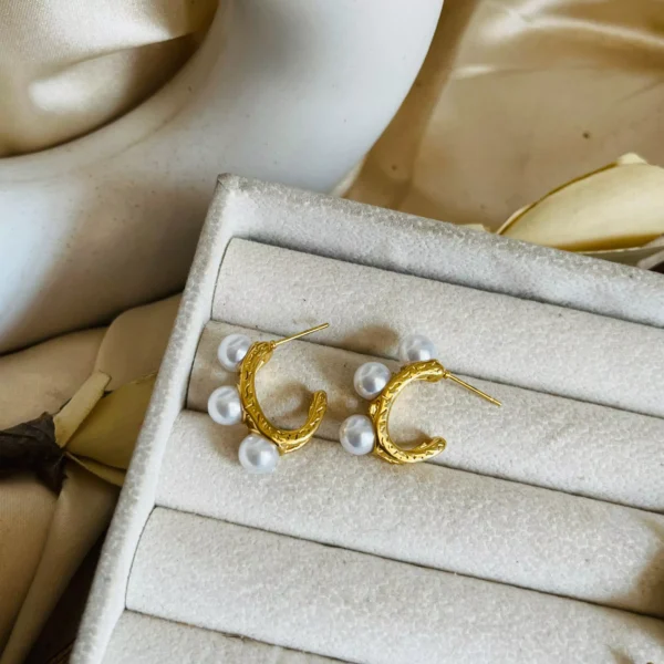 Pearly Desire Earrings