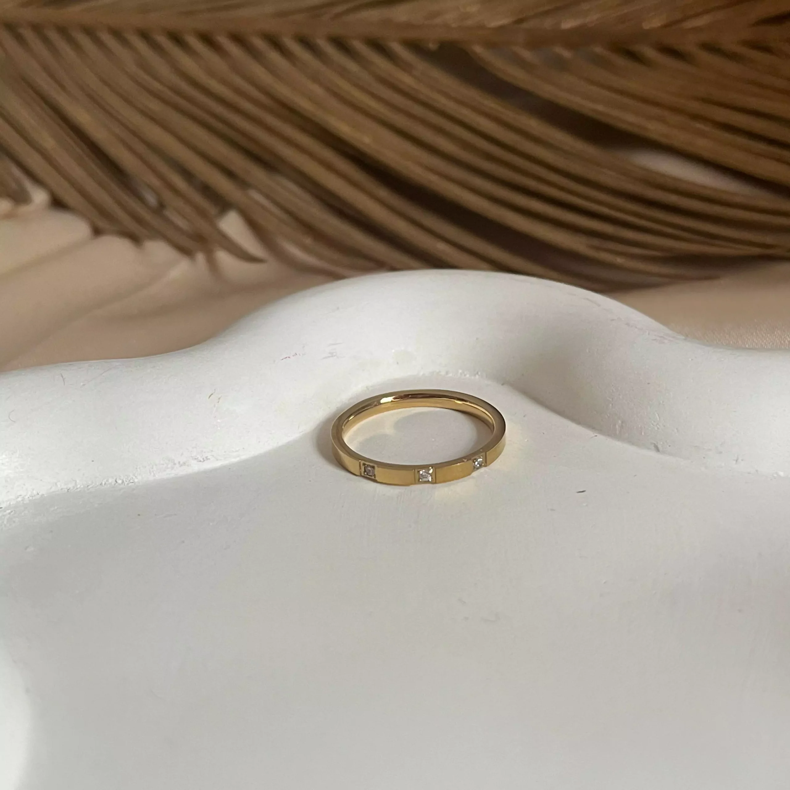 Squa Studs Ring