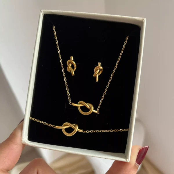 Love Knot Jewellery Set - Image 2