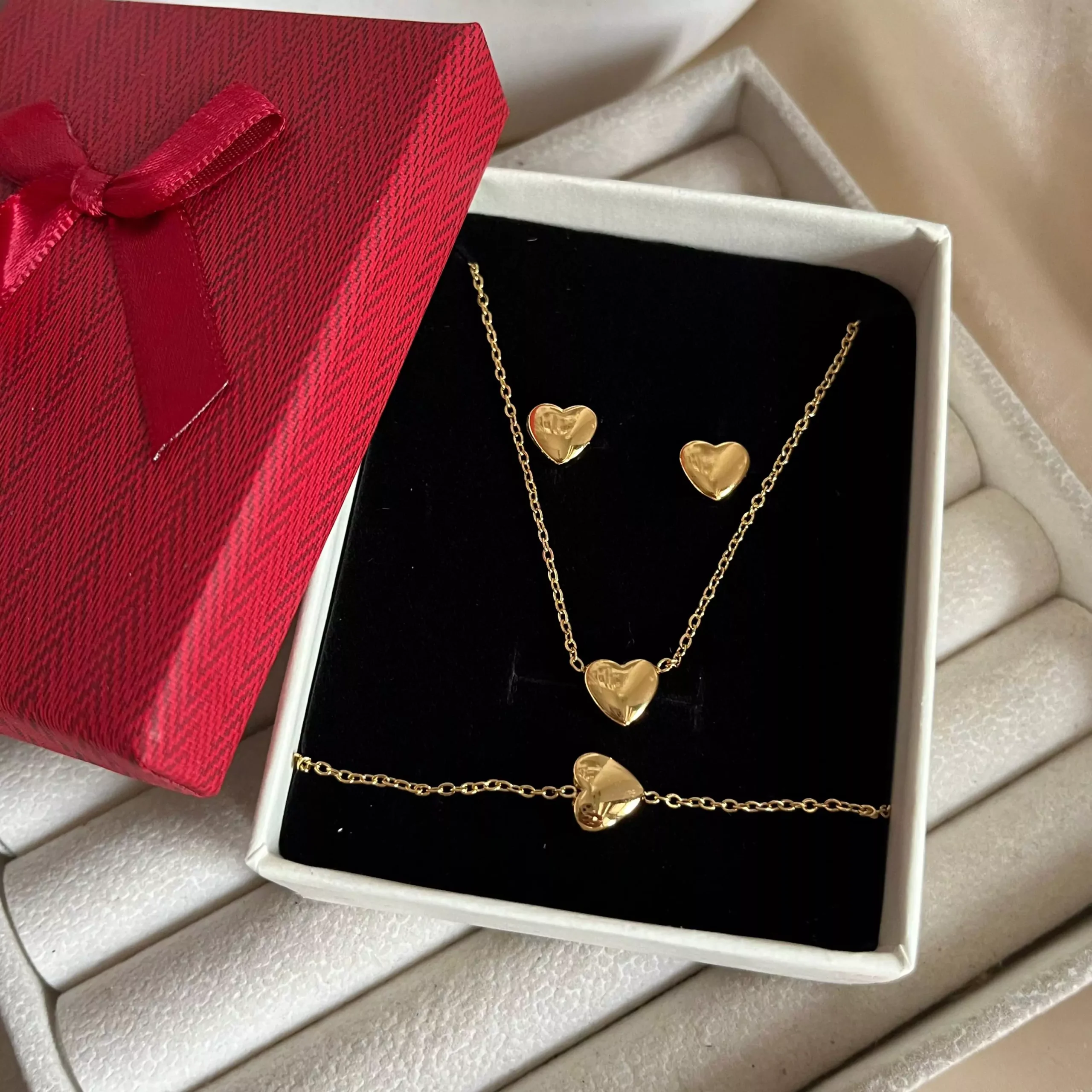 Gold Heart Jewellery Set