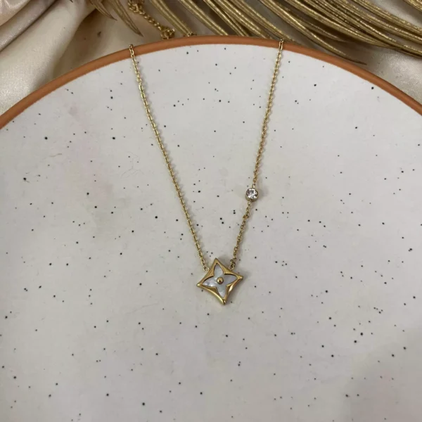 Sheel Necklace