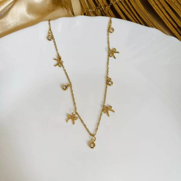 Yena Bows Necklace